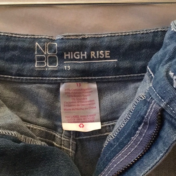 Jean shorts - Picture 3 of 3